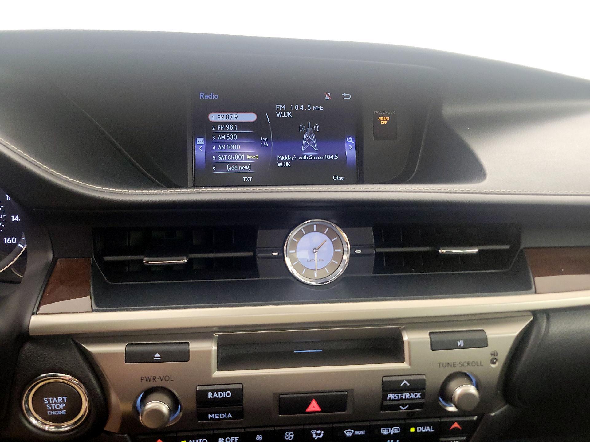 Thumbnail: 2017 Lexus ES - 15