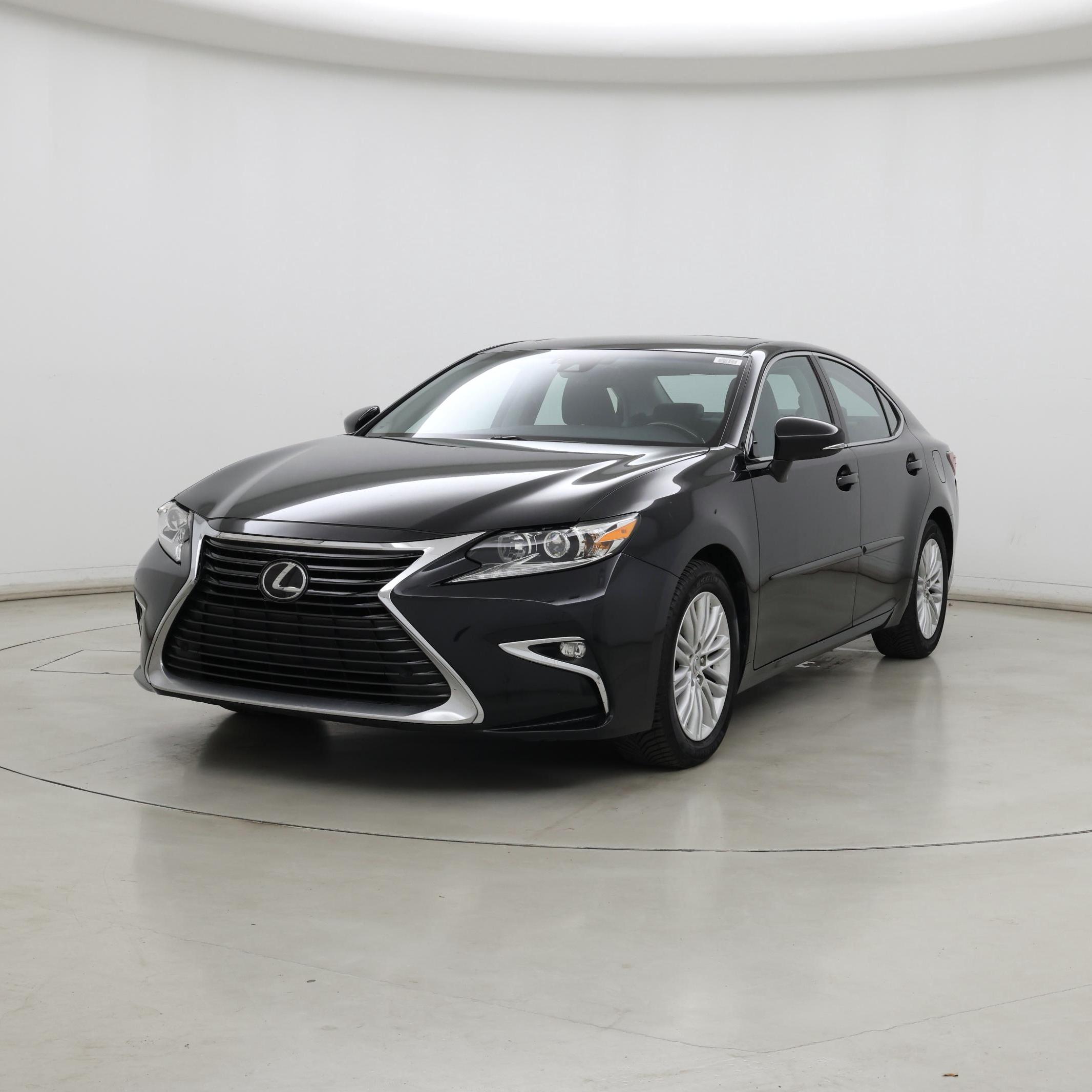 Thumbnail: 2017 Lexus ES - 4