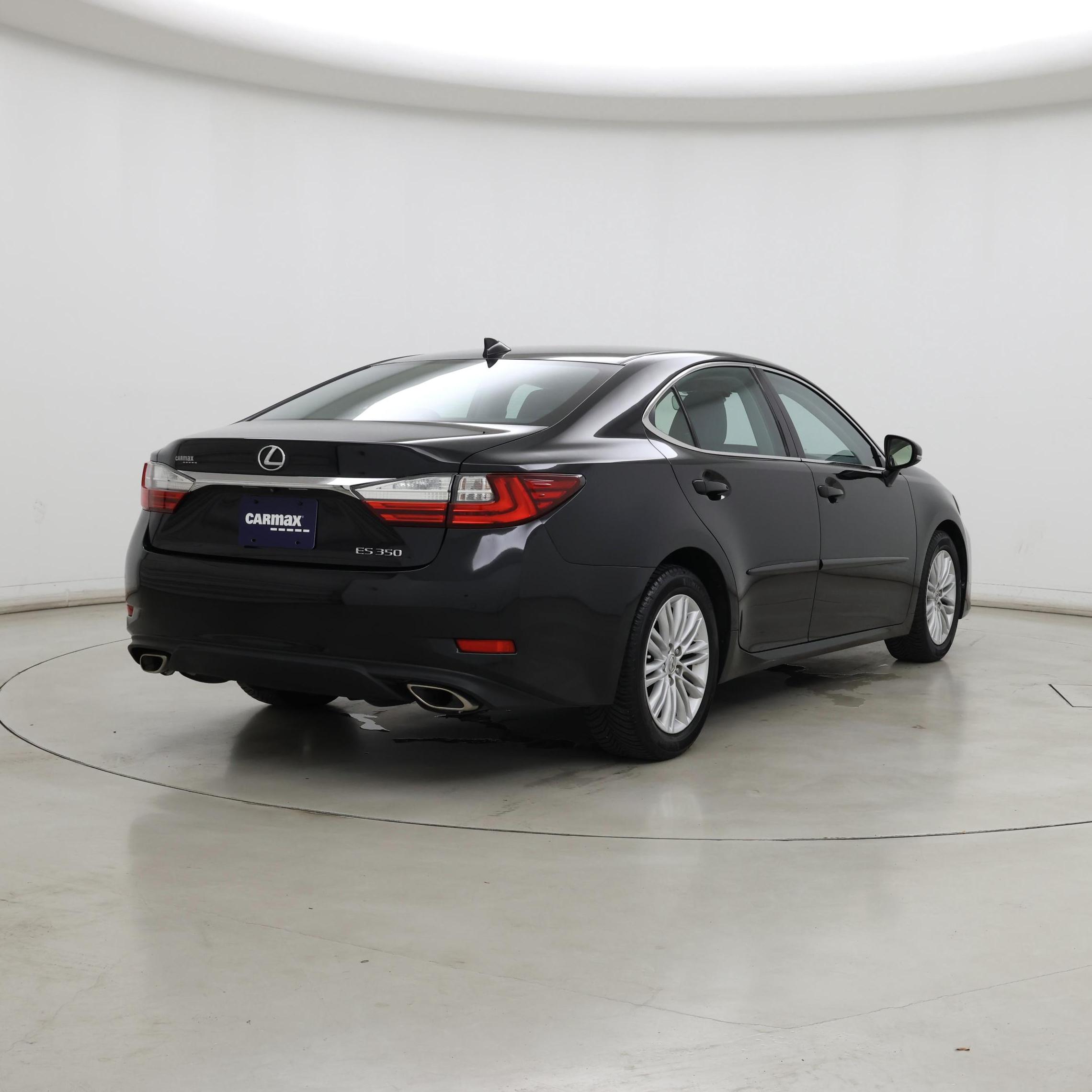 Thumbnail: 2017 Lexus ES - 8