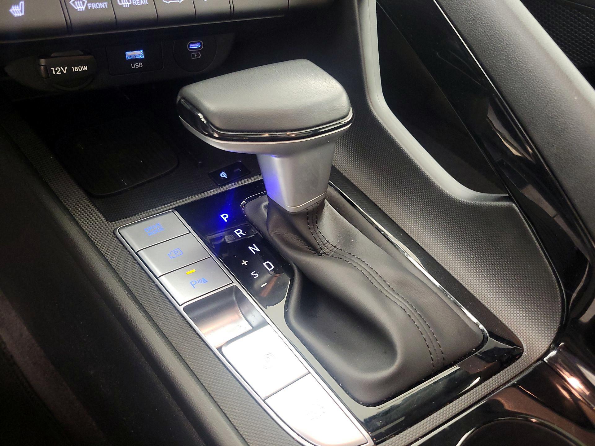 Thumbnail: 2024 Hyundai Elantra - 18