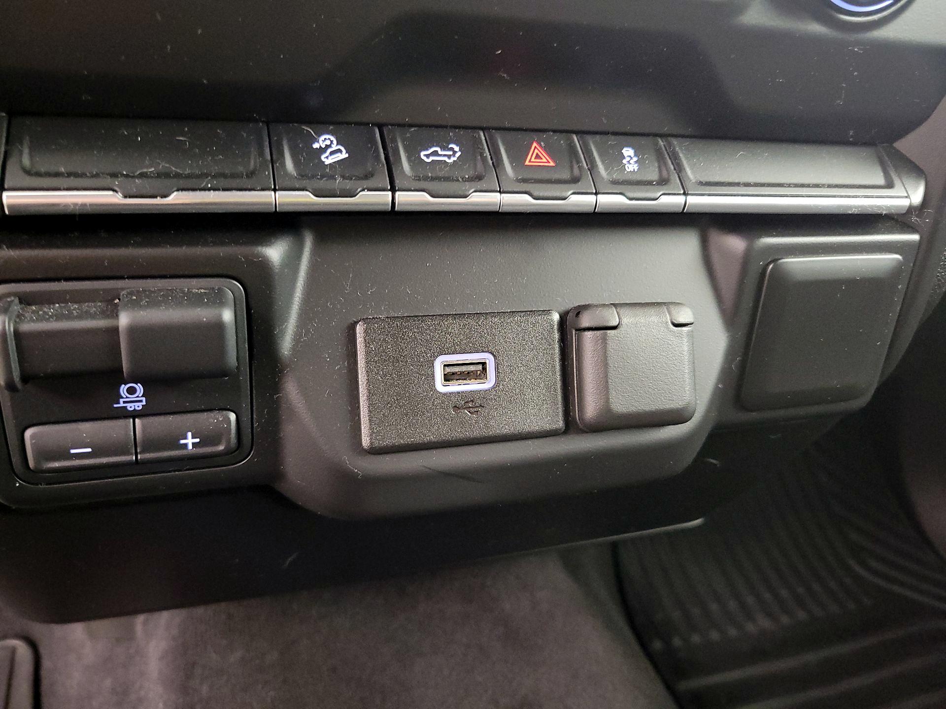 Thumbnail: 2020 Chevrolet Silverado 1500 - 18