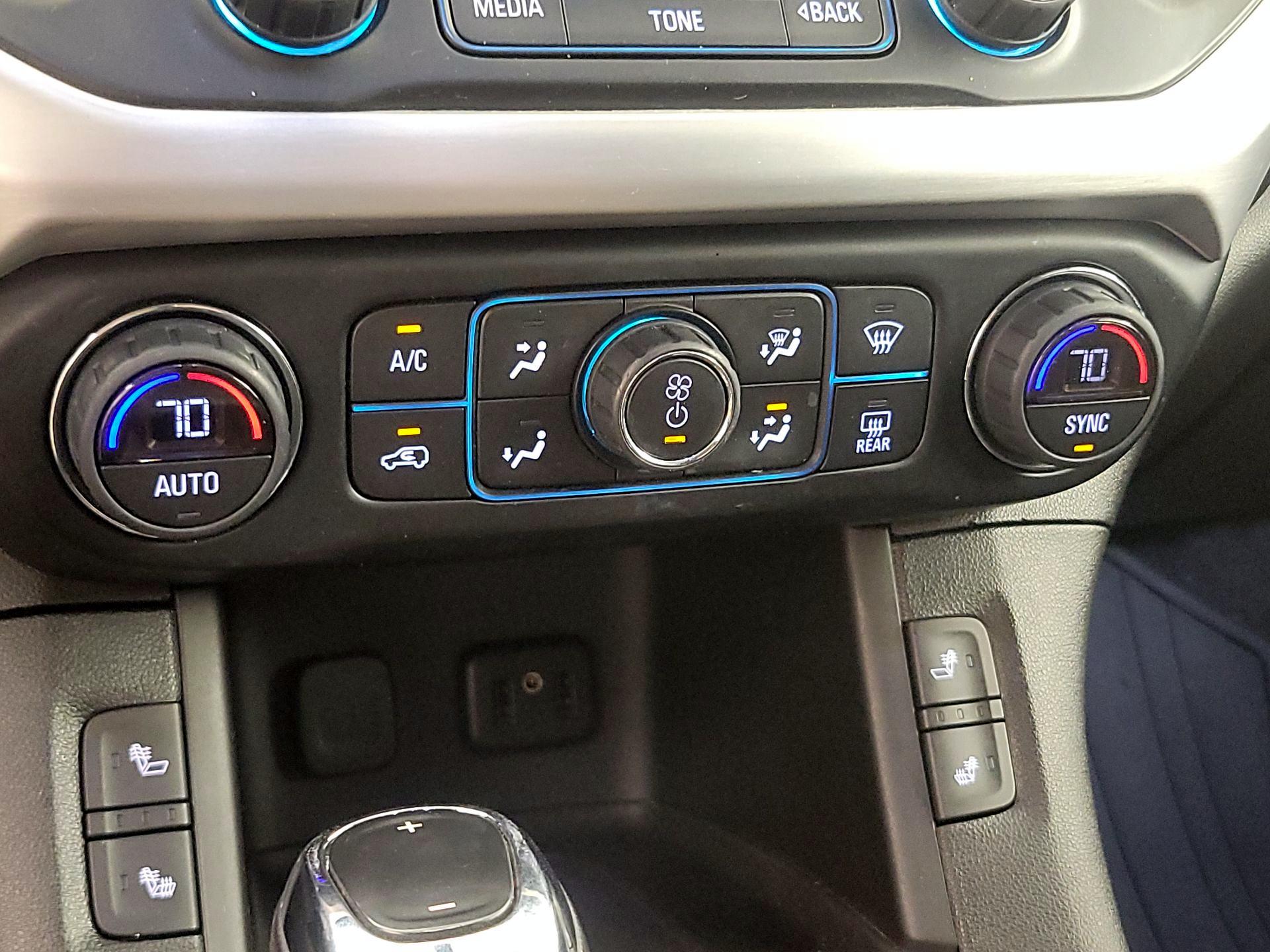 Thumbnail: 2019 GMC Acadia - 16
