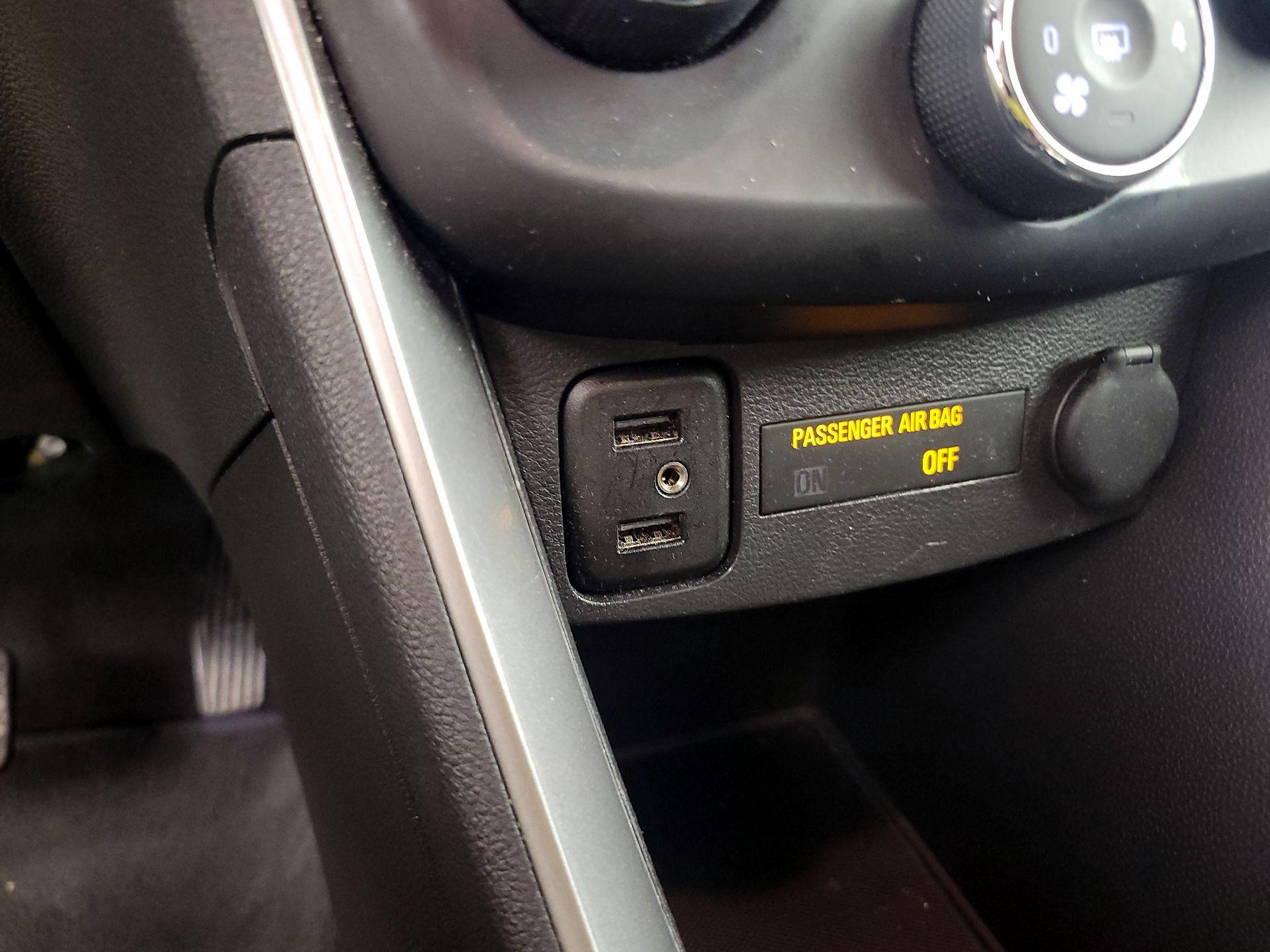 Thumbnail: 2020 Chevrolet Trax - 18