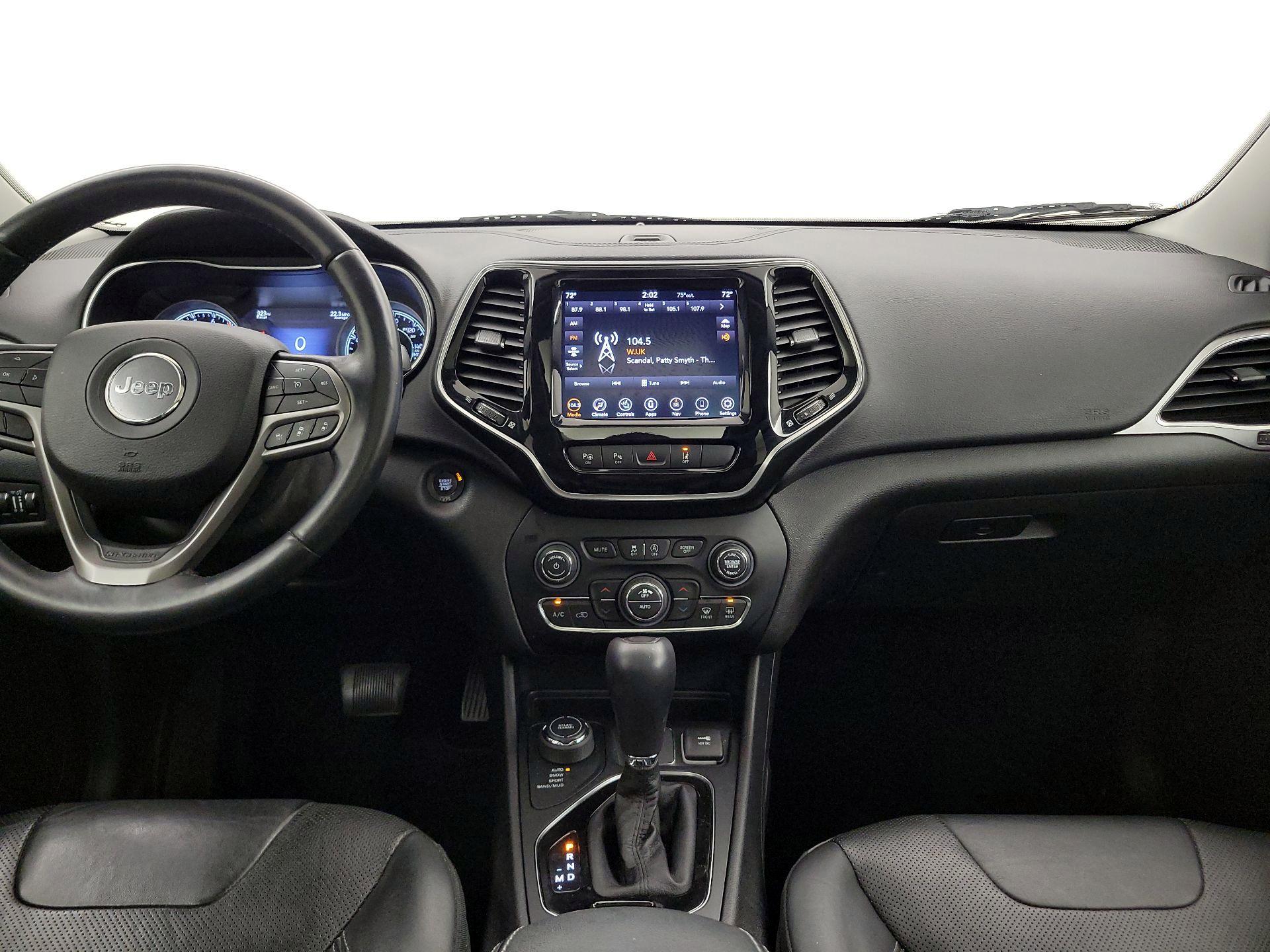 Thumbnail: 2019 Jeep Cherokee - 9