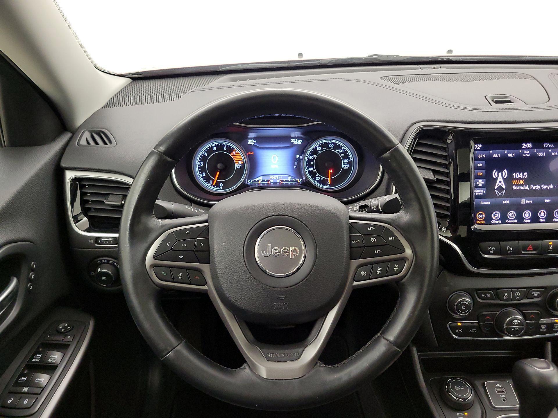 Thumbnail: 2019 Jeep Cherokee - 10