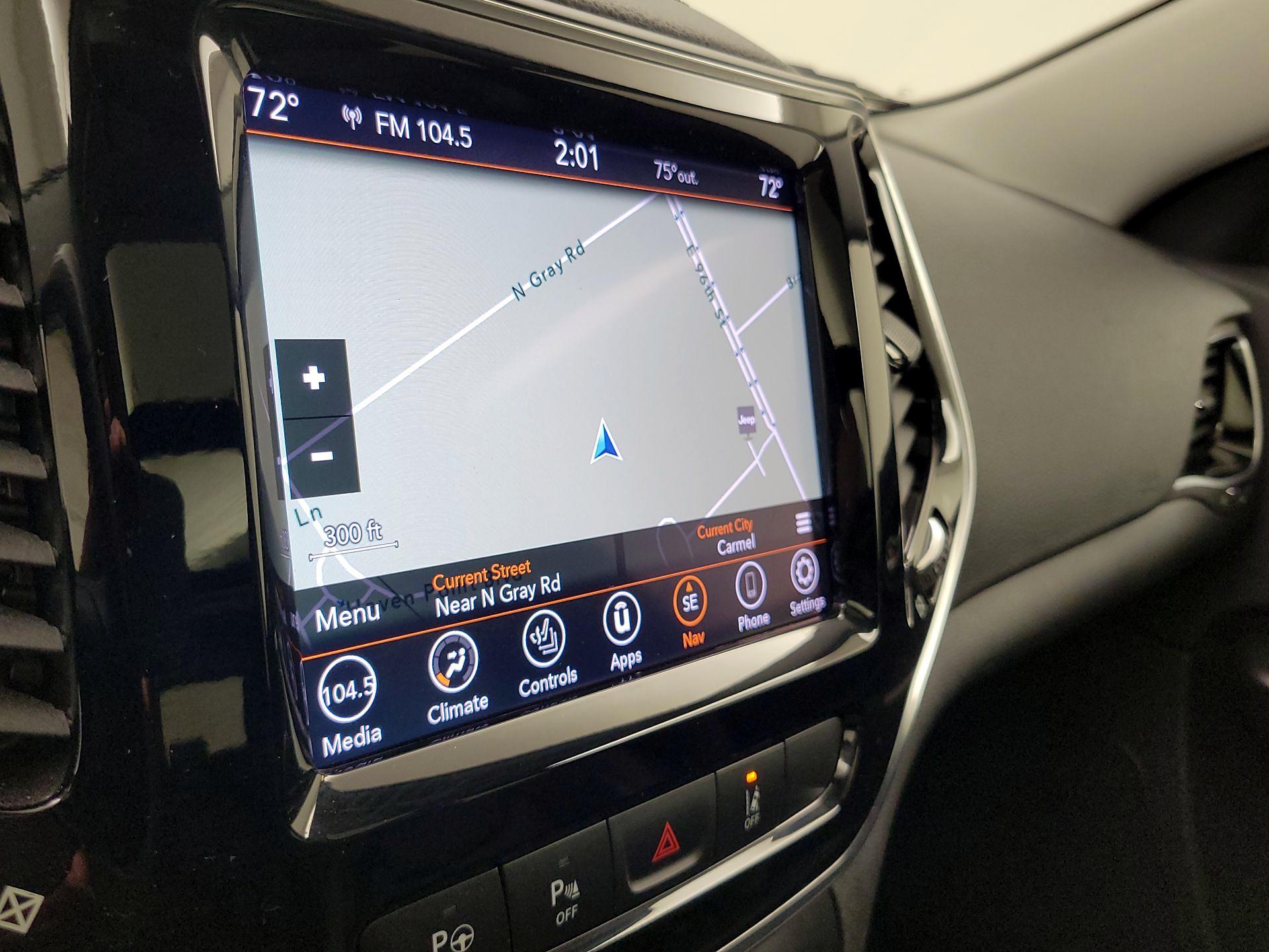 Thumbnail: 2019 Jeep Cherokee - 14