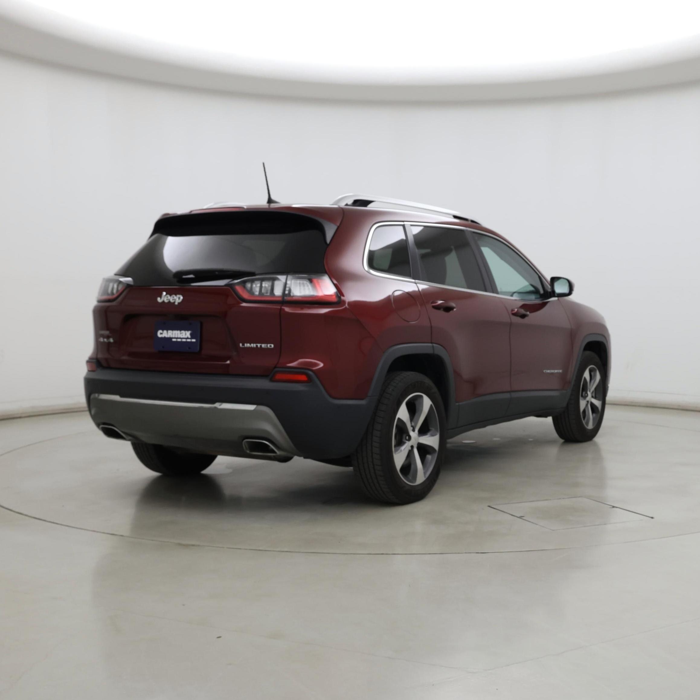 Thumbnail: 2019 Jeep Cherokee - 8