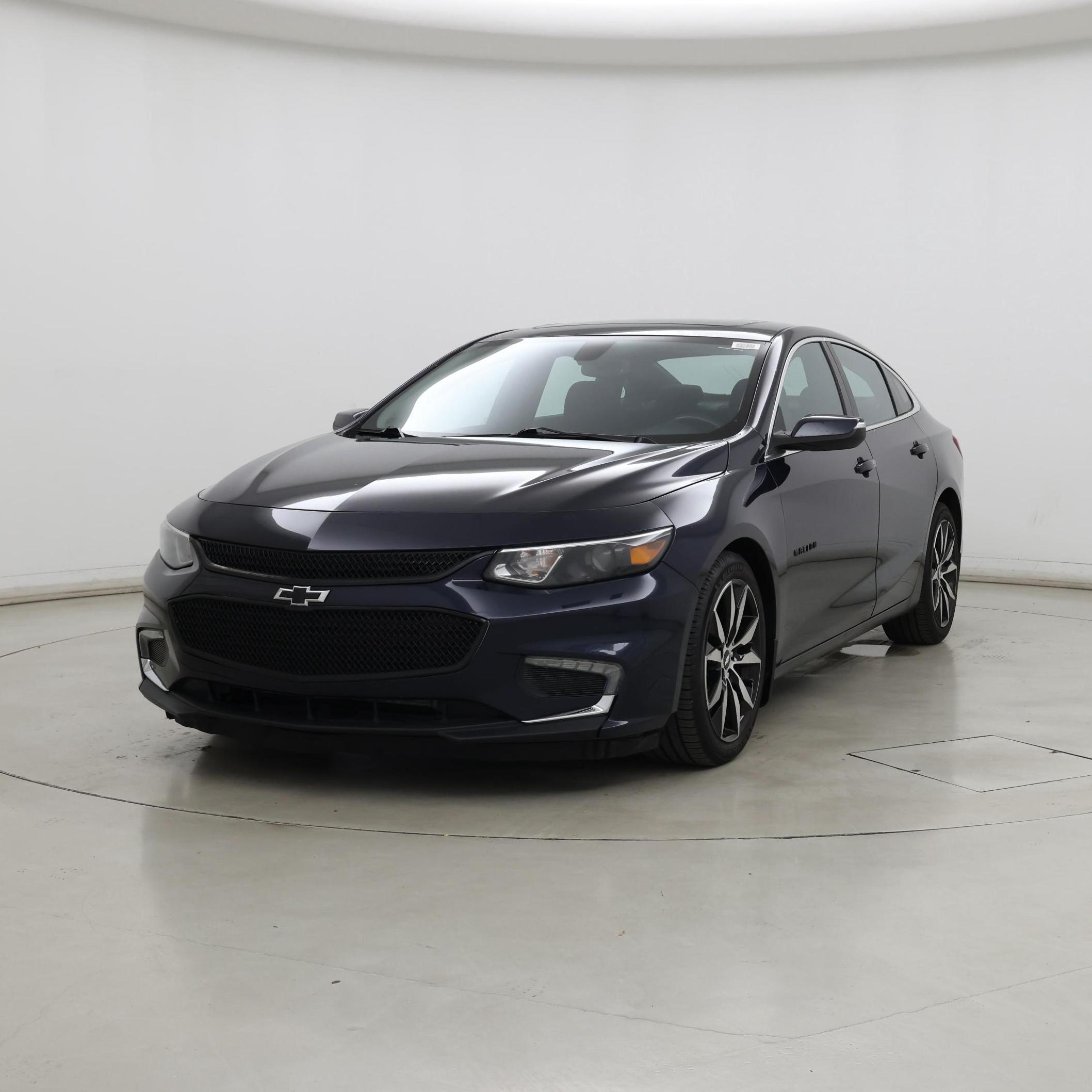 Thumbnail: 2018 Chevrolet Malibu - 4