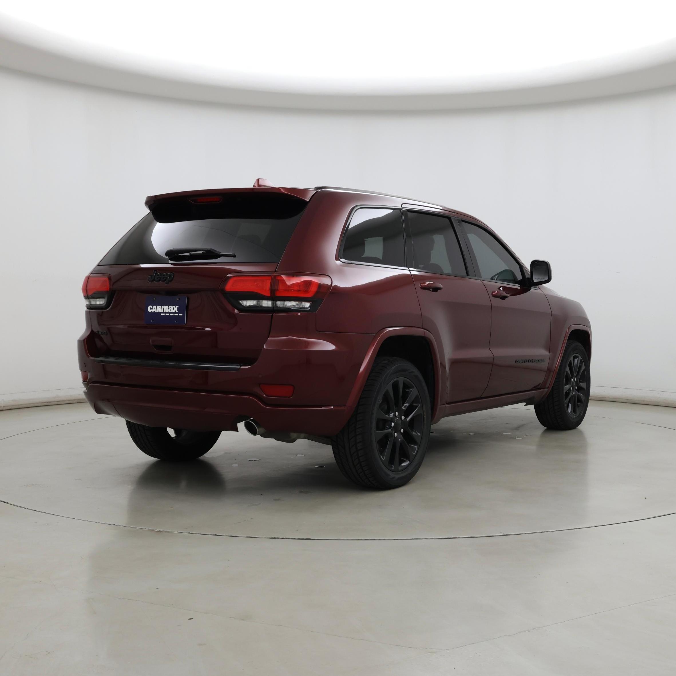 Thumbnail: 2018 Jeep Grand Cherokee - 8