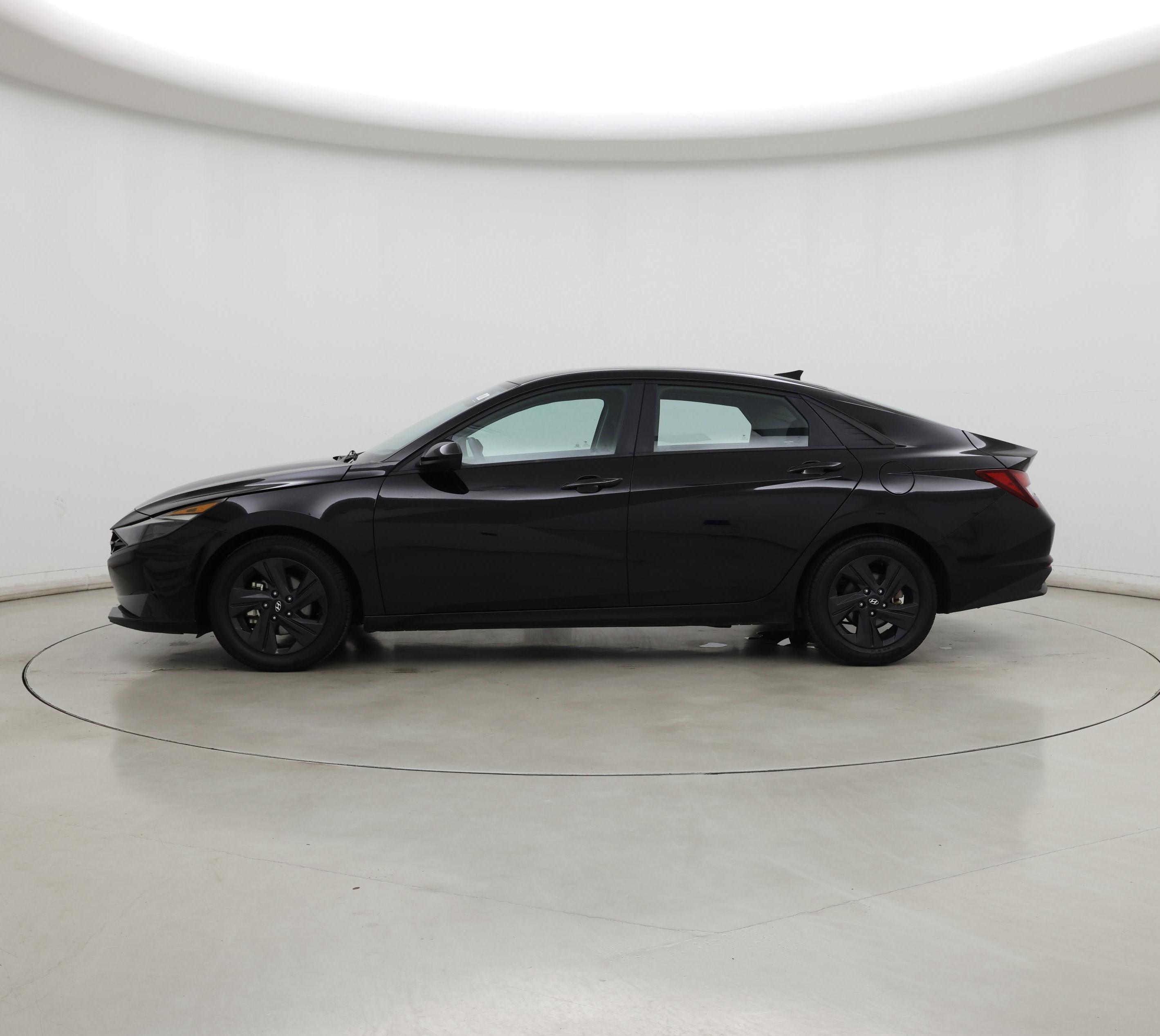 Thumbnail: 2023 Hyundai Elantra - 3