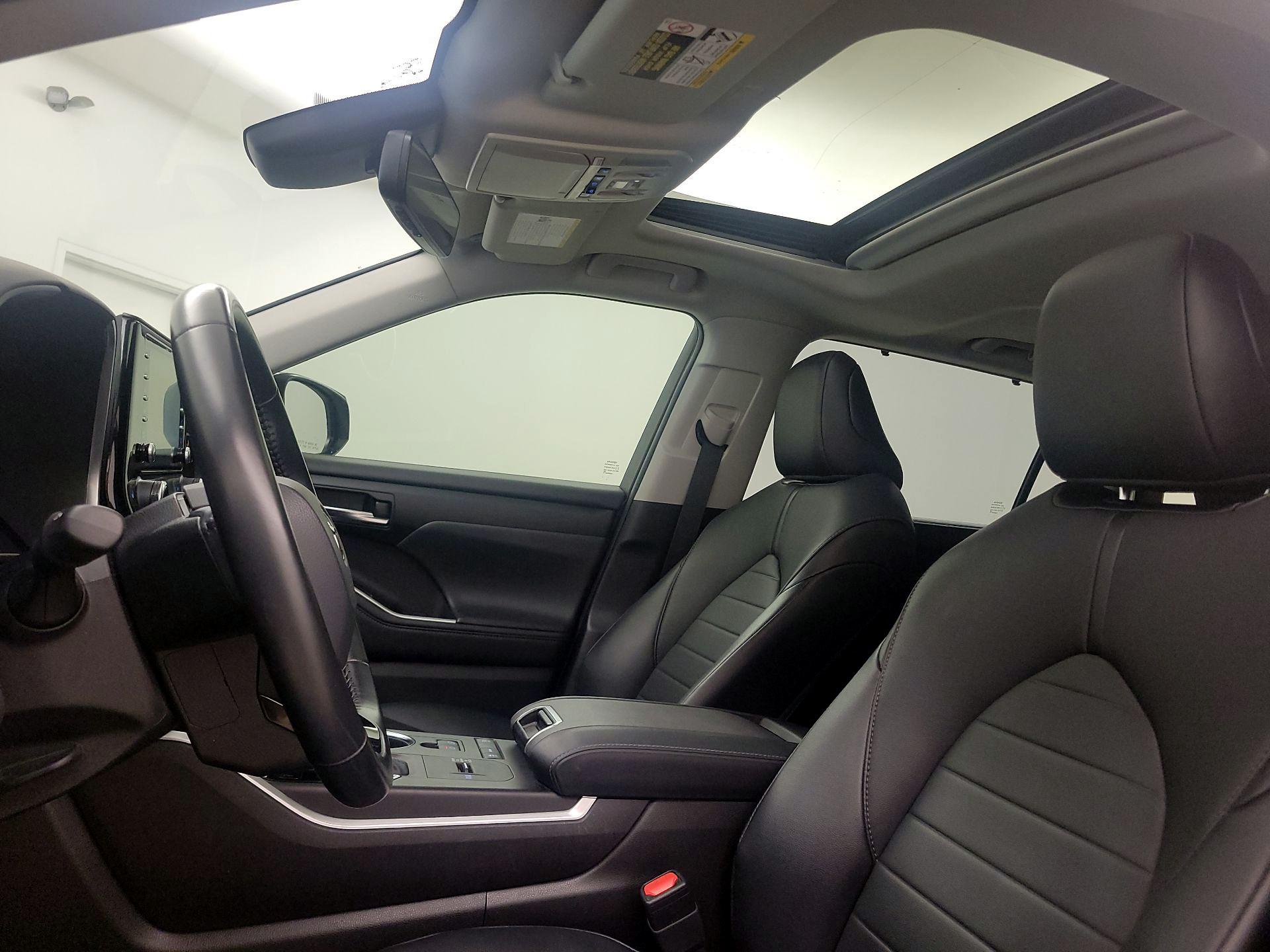 Thumbnail: 2021 Toyota Highlander - 19