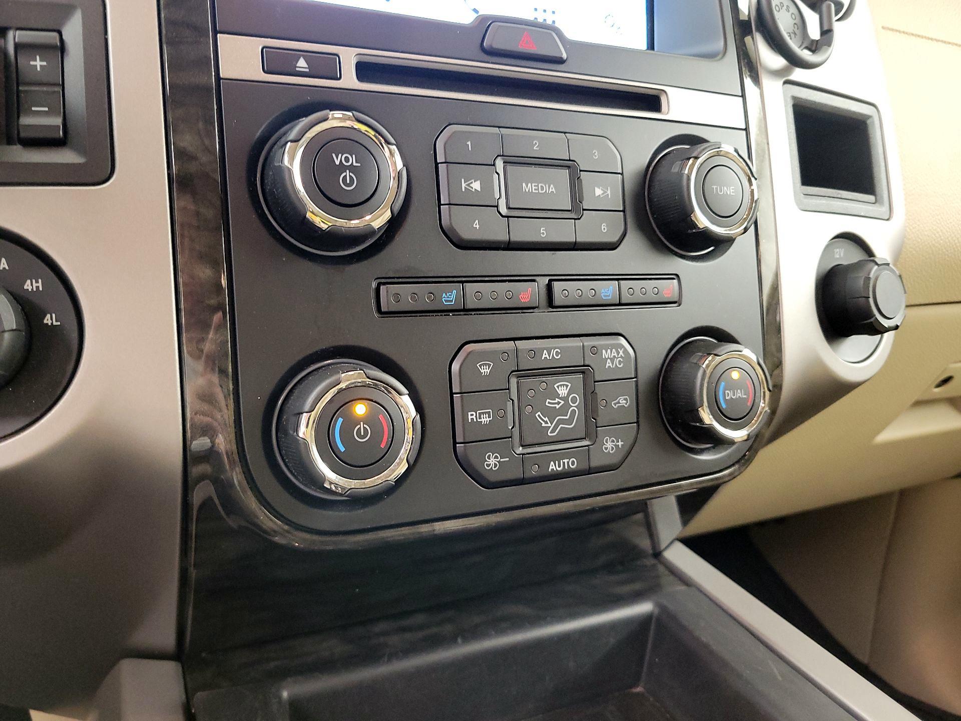 Thumbnail: 2016 Ford Expedition - 16