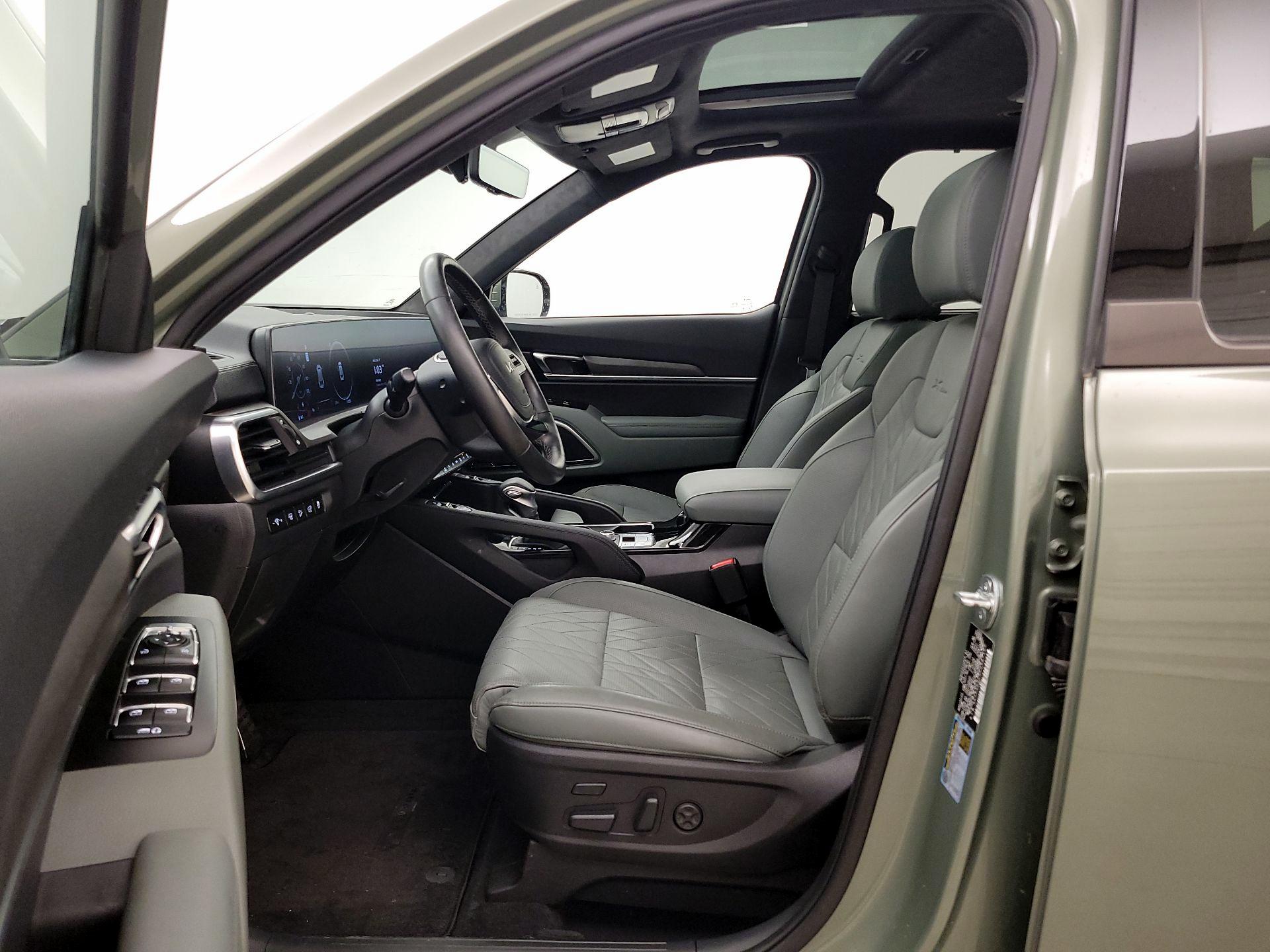 Thumbnail: 2023 Kia Telluride - 11