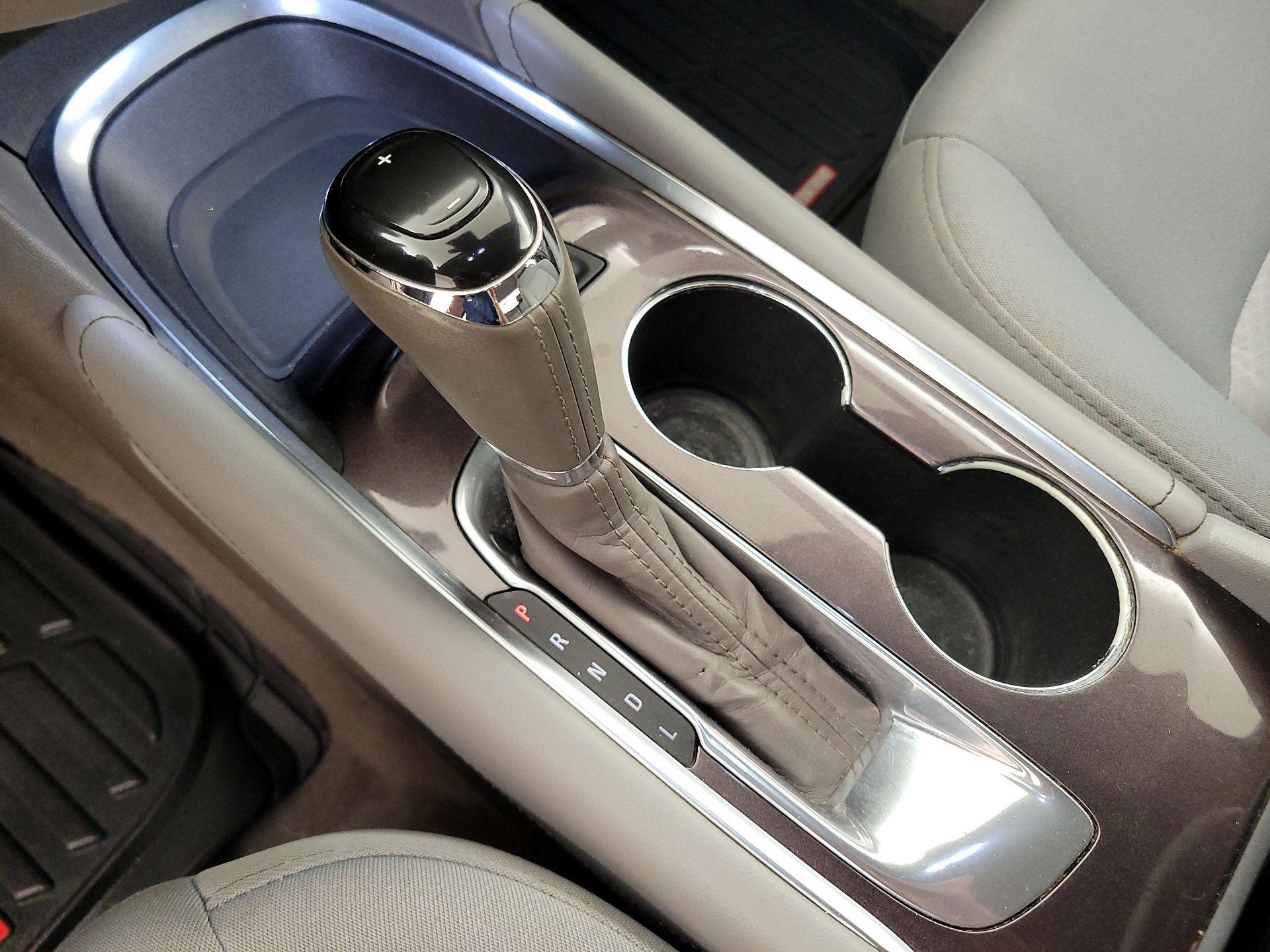 Thumbnail: 2016 Chevrolet Malibu - 17