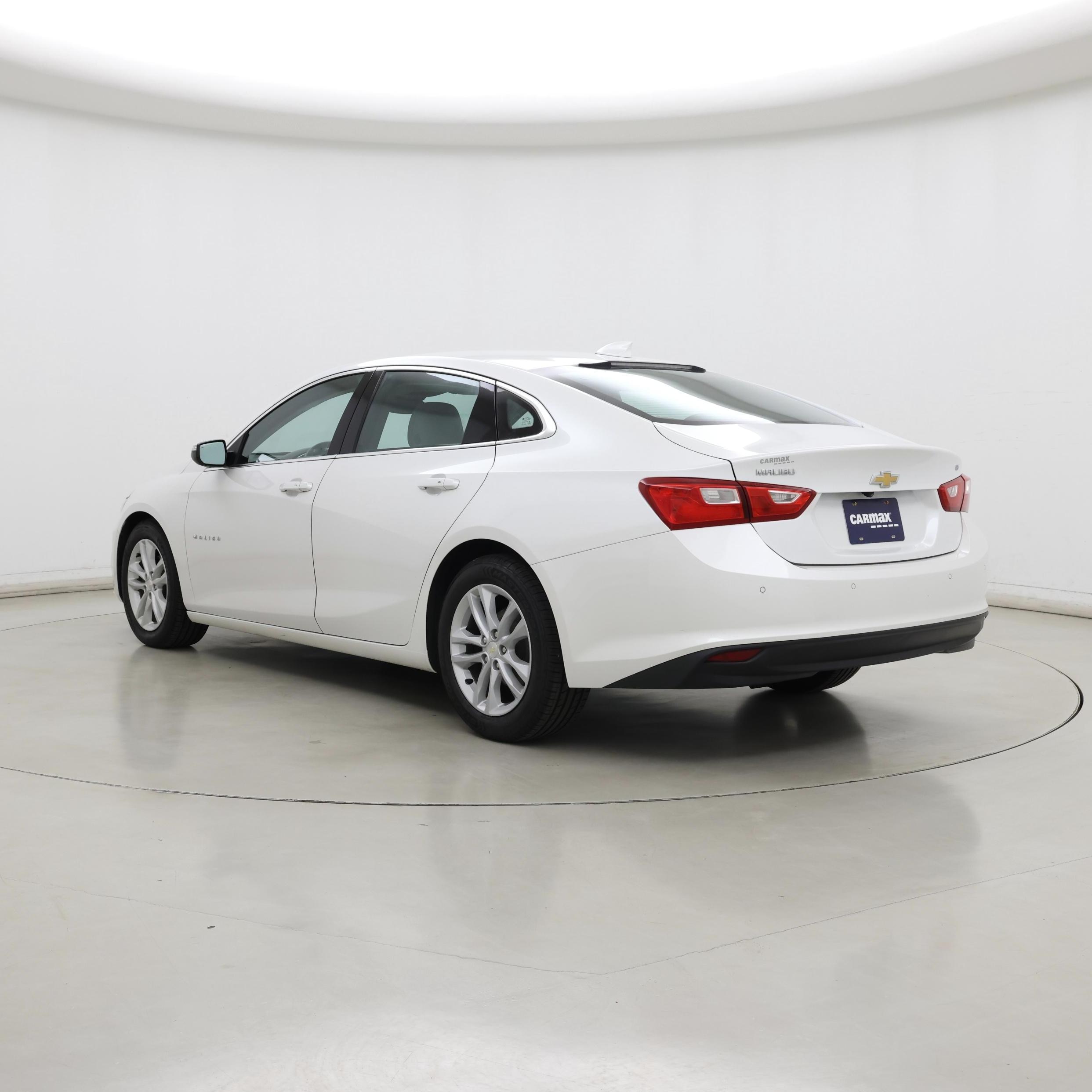 Thumbnail: 2016 Chevrolet Malibu - 2