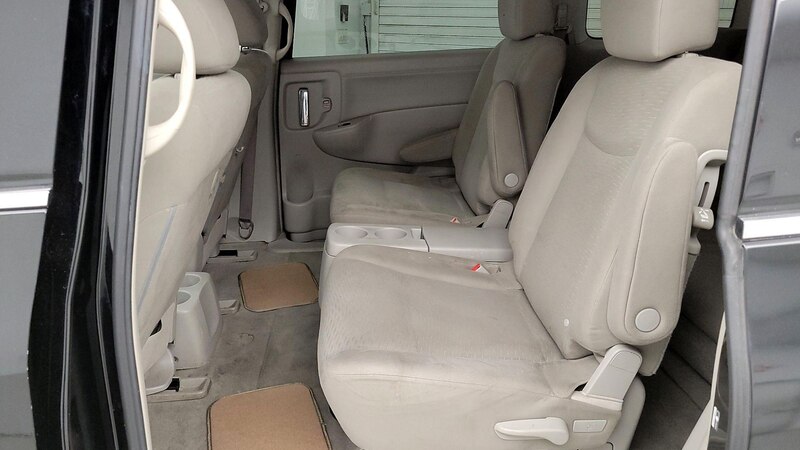 2014 Nissan Quest S 18