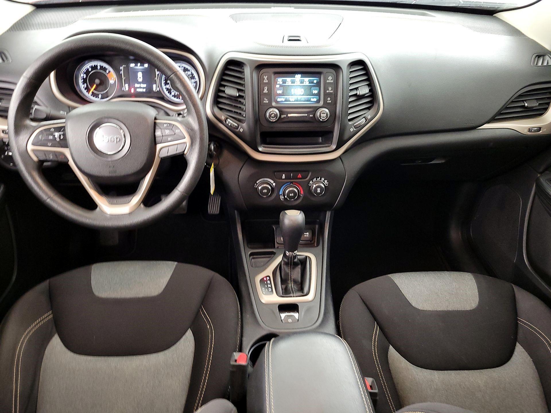Thumbnail: 2016 Jeep Cherokee - 9