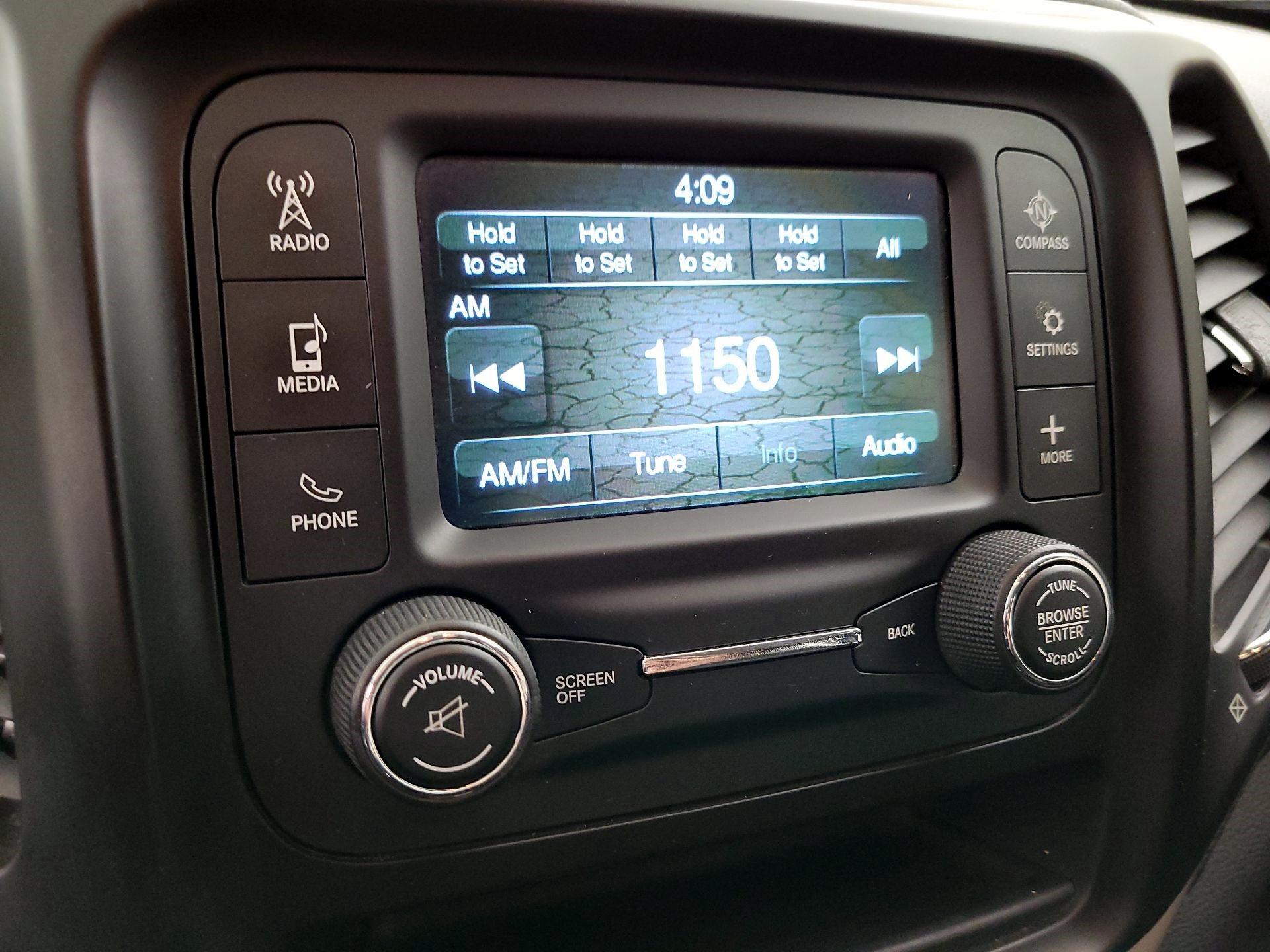 Thumbnail: 2016 Jeep Cherokee - 15
