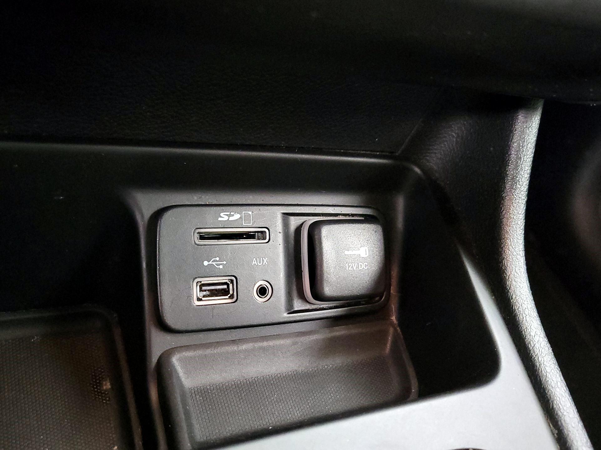 Thumbnail: 2016 Jeep Cherokee - 18