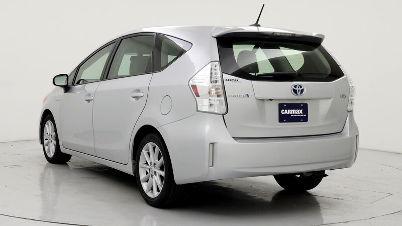 2013 Toyota Prius v Five 2