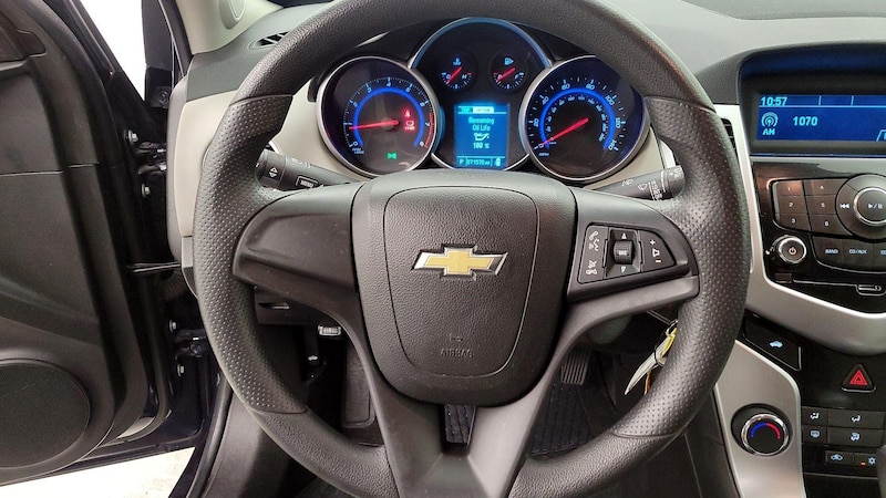 2015 Chevrolet Cruze LS 10