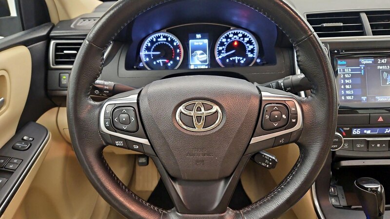 2015 Toyota Camry XLE 10