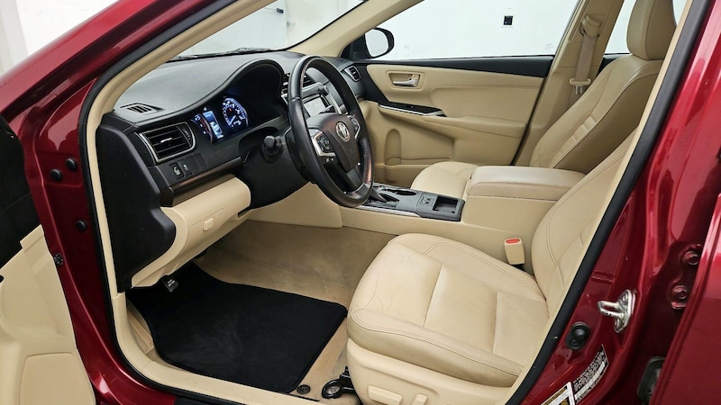 2015 Toyota Camry XLE 11