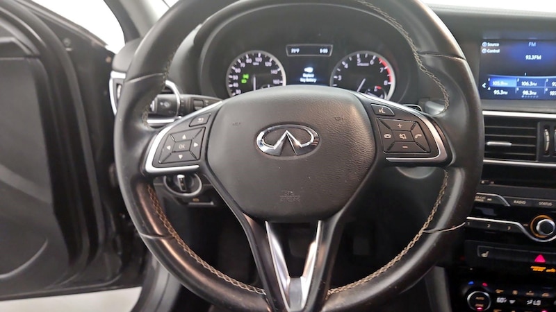 2019 INFINITI QX30 Luxe 10