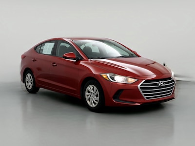 Red 2018 Hyundai Elantra SE