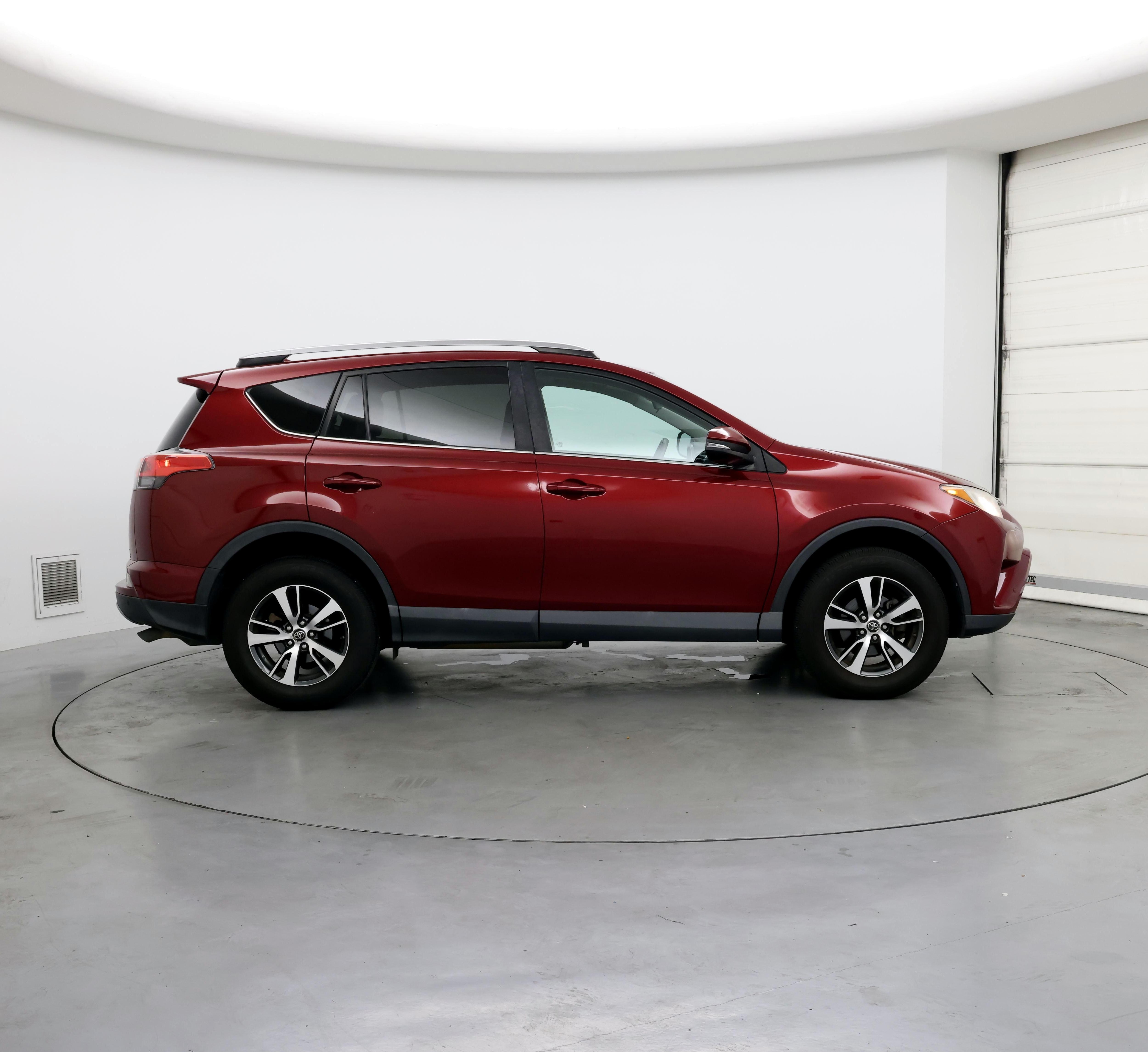 Thumbnail: 2018 Toyota RAV4 - 7