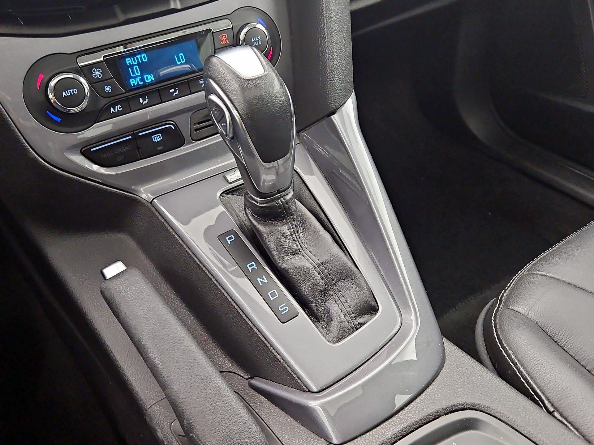 Thumbnail: 2014 Ford Focus - 17