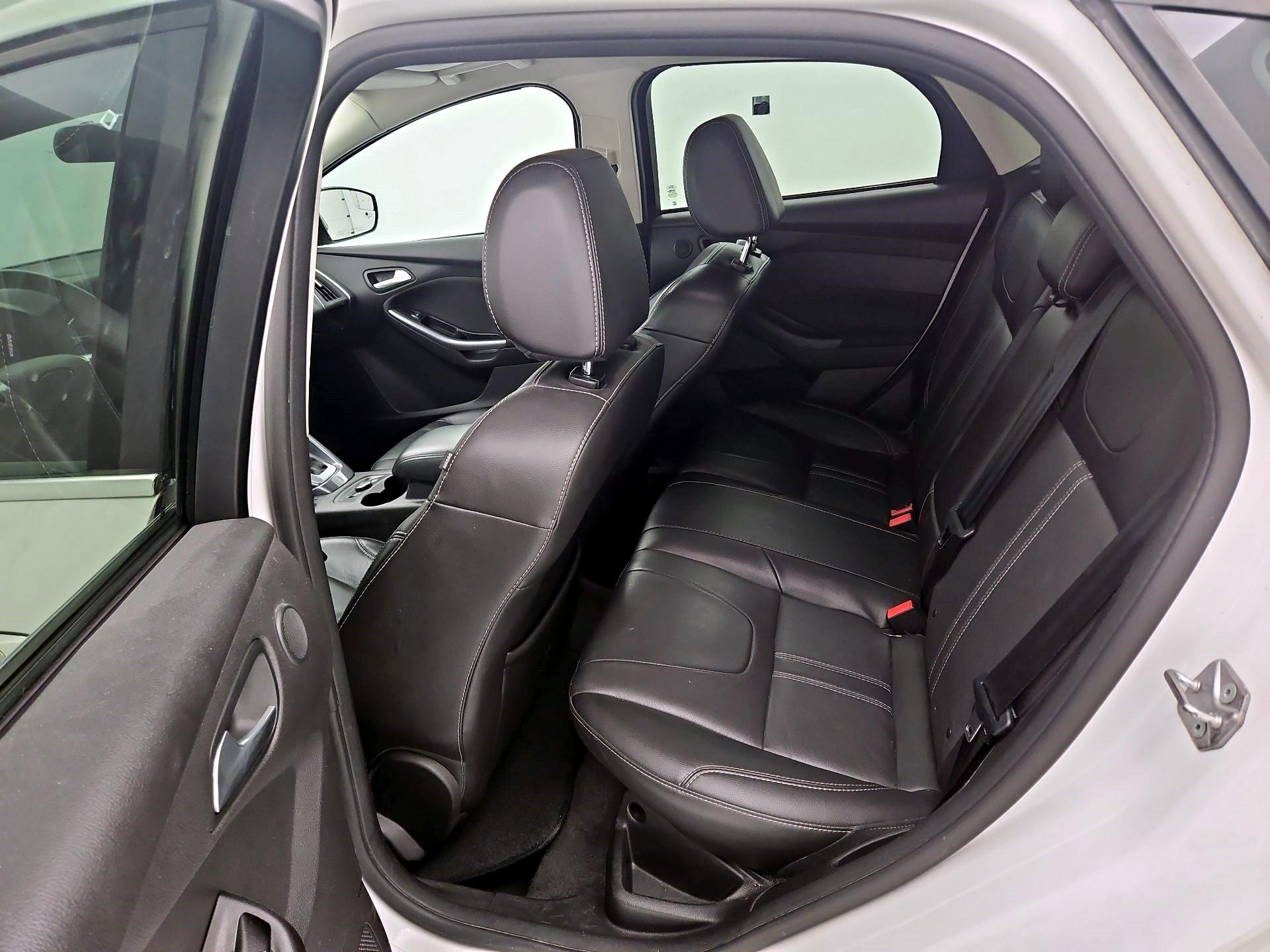 Thumbnail: 2014 Ford Focus - 20