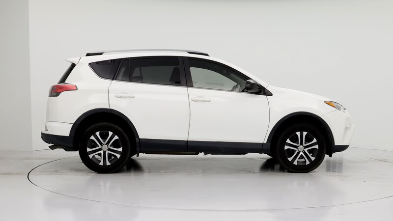 2017 Toyota RAV4 LE 7