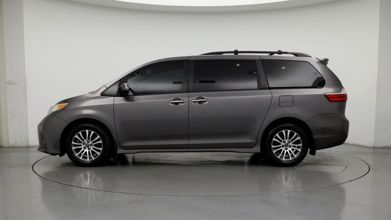 2020 Toyota Sienna XLE 3