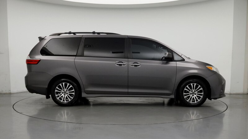 2020 Toyota Sienna XLE 7