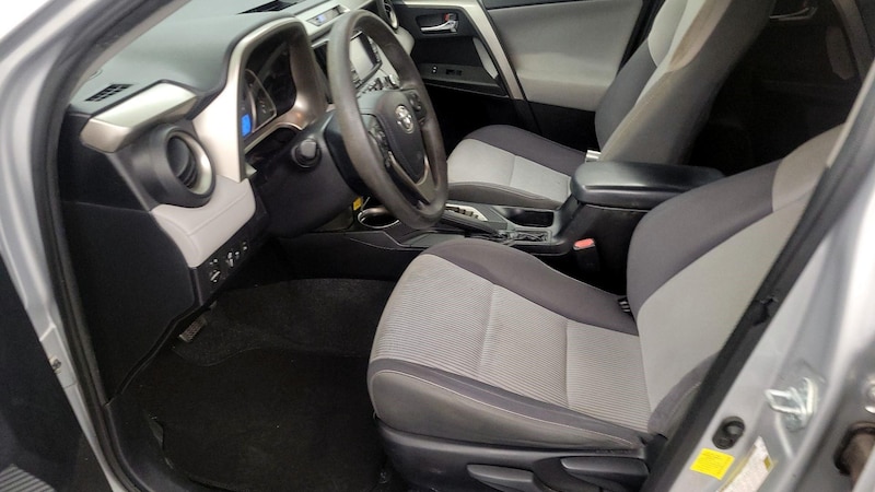 2015 Toyota RAV4 XLE 11