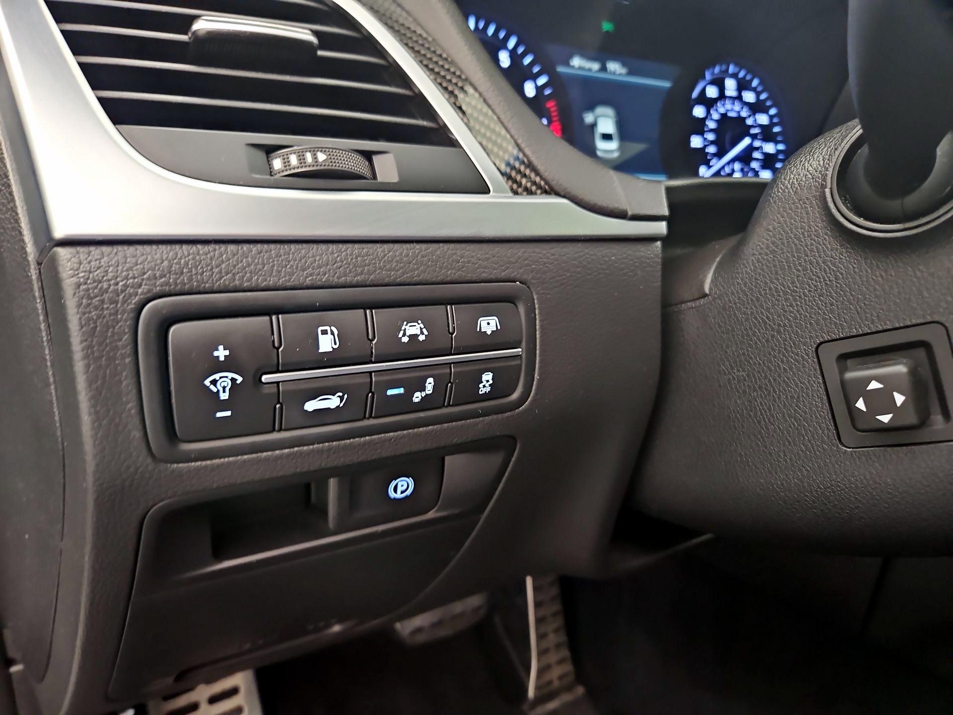 Thumbnail: 2018 Genesis G80 - 13