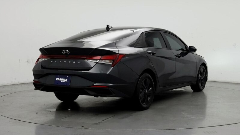 2022 Hyundai Elantra SEL 8