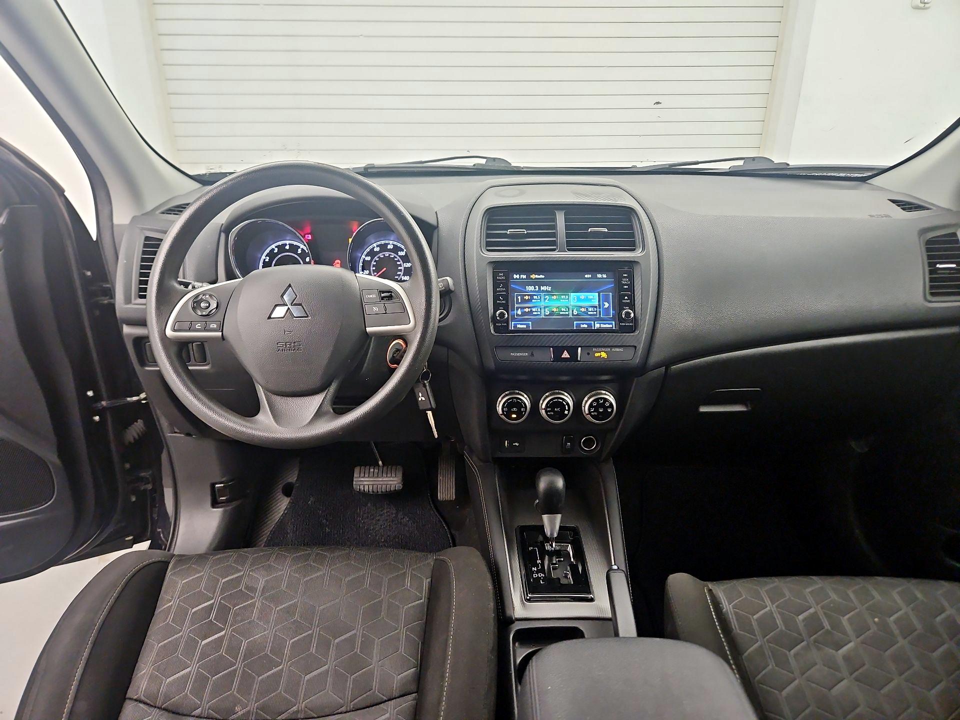 Thumbnail: 2020 Mitsubishi Outlander Sport - 9