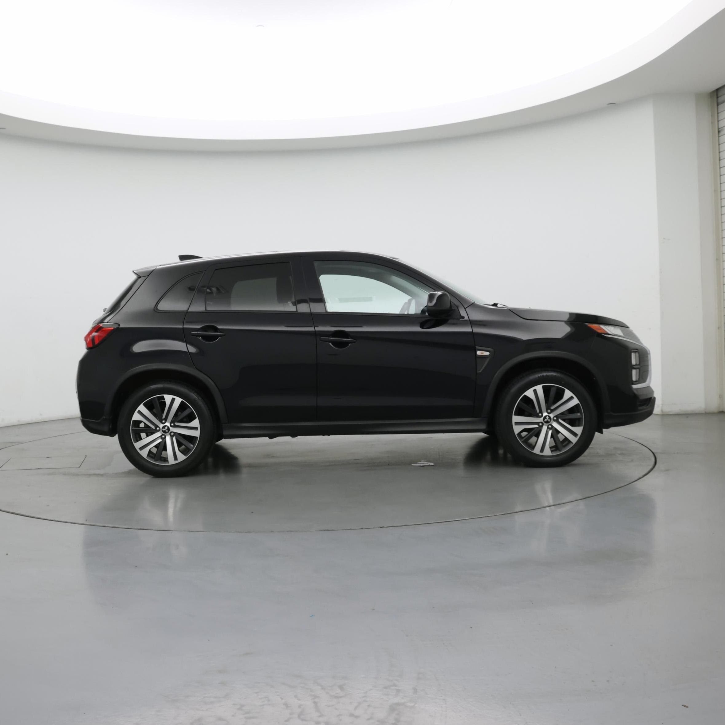 Thumbnail: 2020 Mitsubishi Outlander Sport - 7