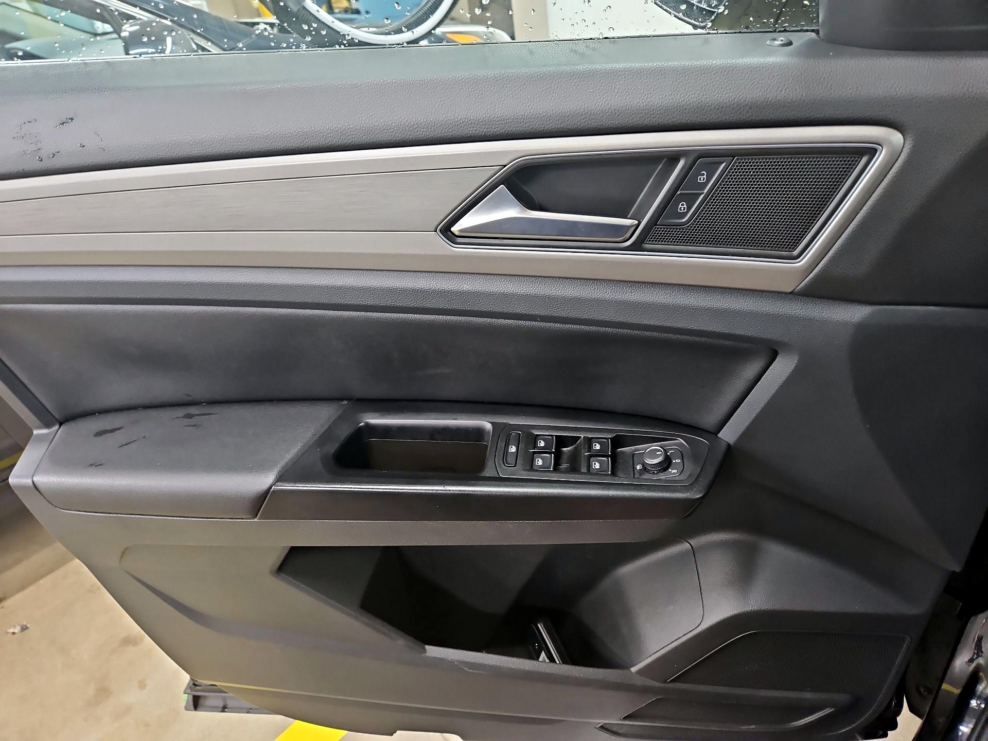 Thumbnail: 2019 Volkswagen Atlas - 12