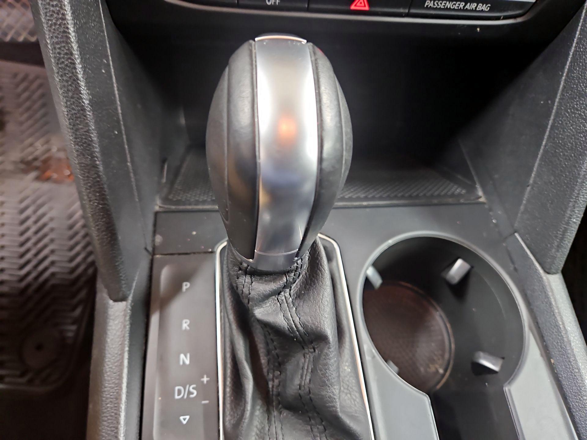 Thumbnail: 2019 Volkswagen Atlas - 17