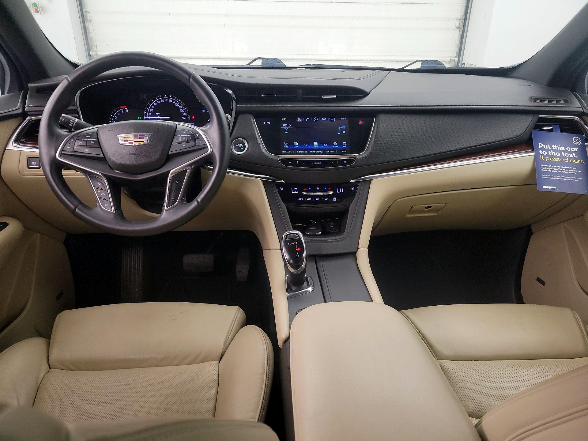 Thumbnail: 2017 Cadillac XT5 - 9
