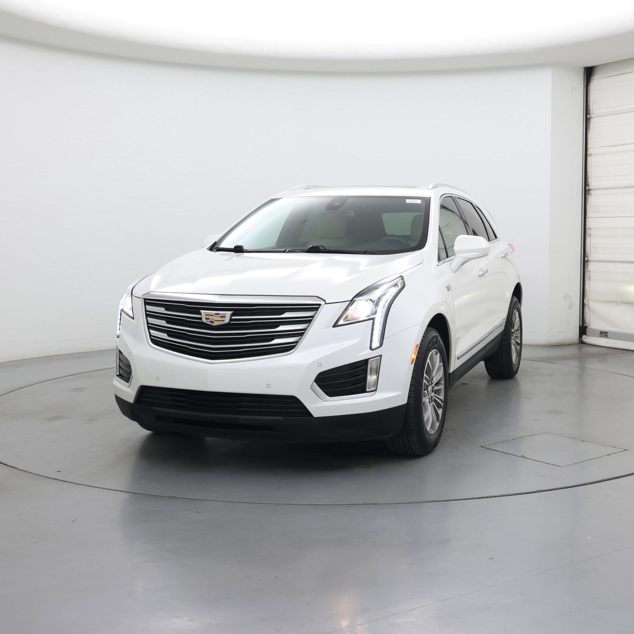 Thumbnail: 2017 Cadillac XT5 - 4