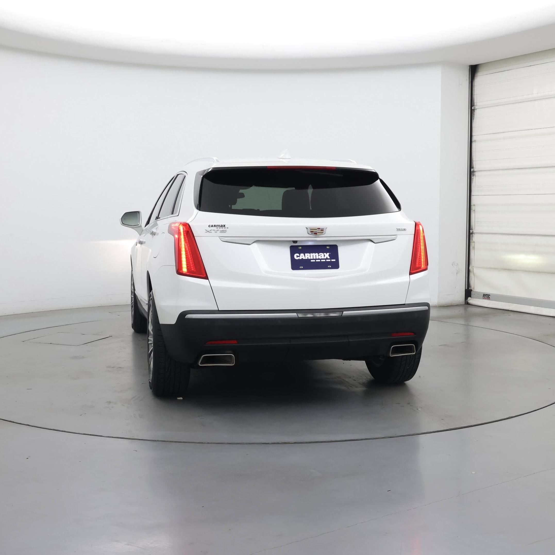 Thumbnail: 2017 Cadillac XT5 - 6