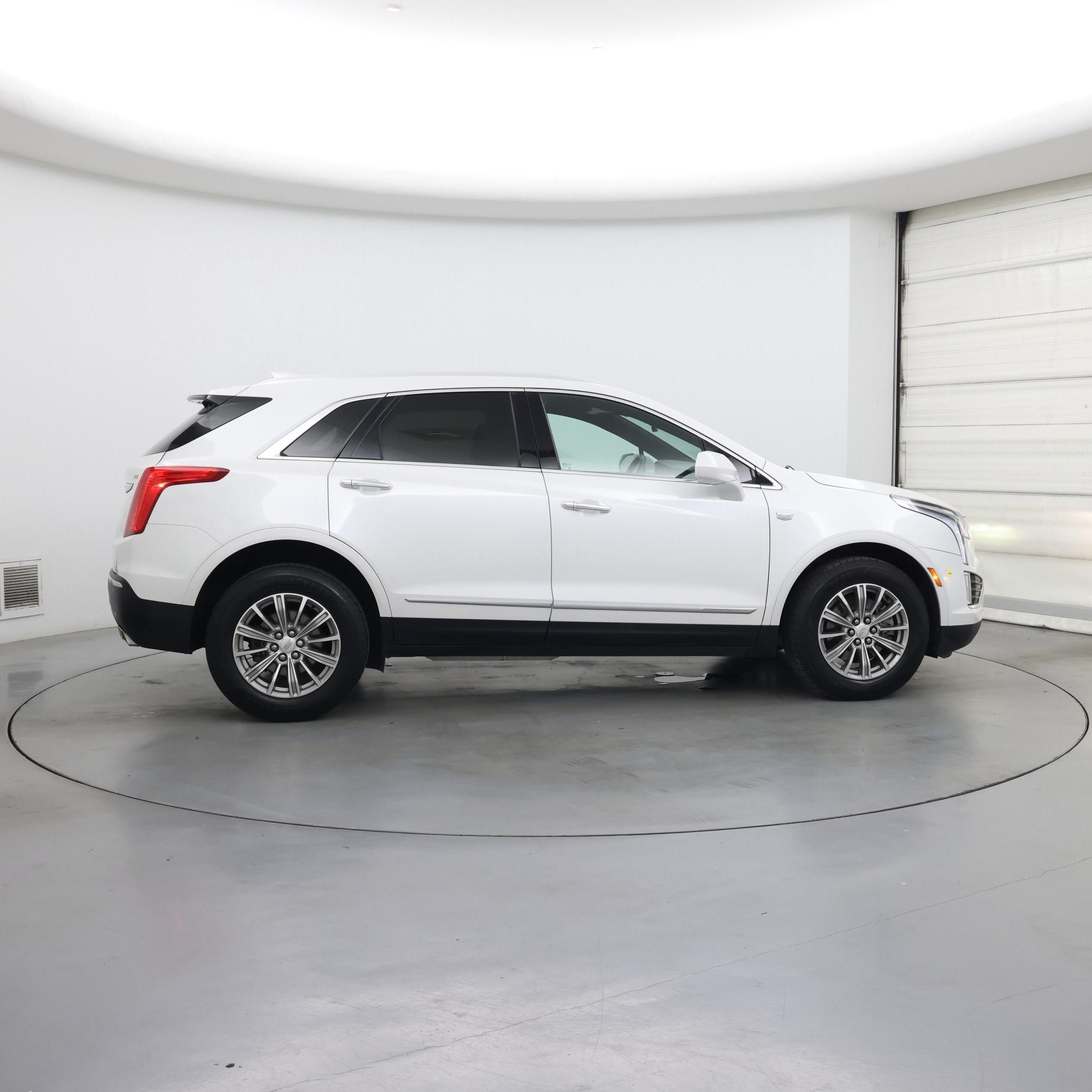 Thumbnail: 2017 Cadillac XT5 - 7