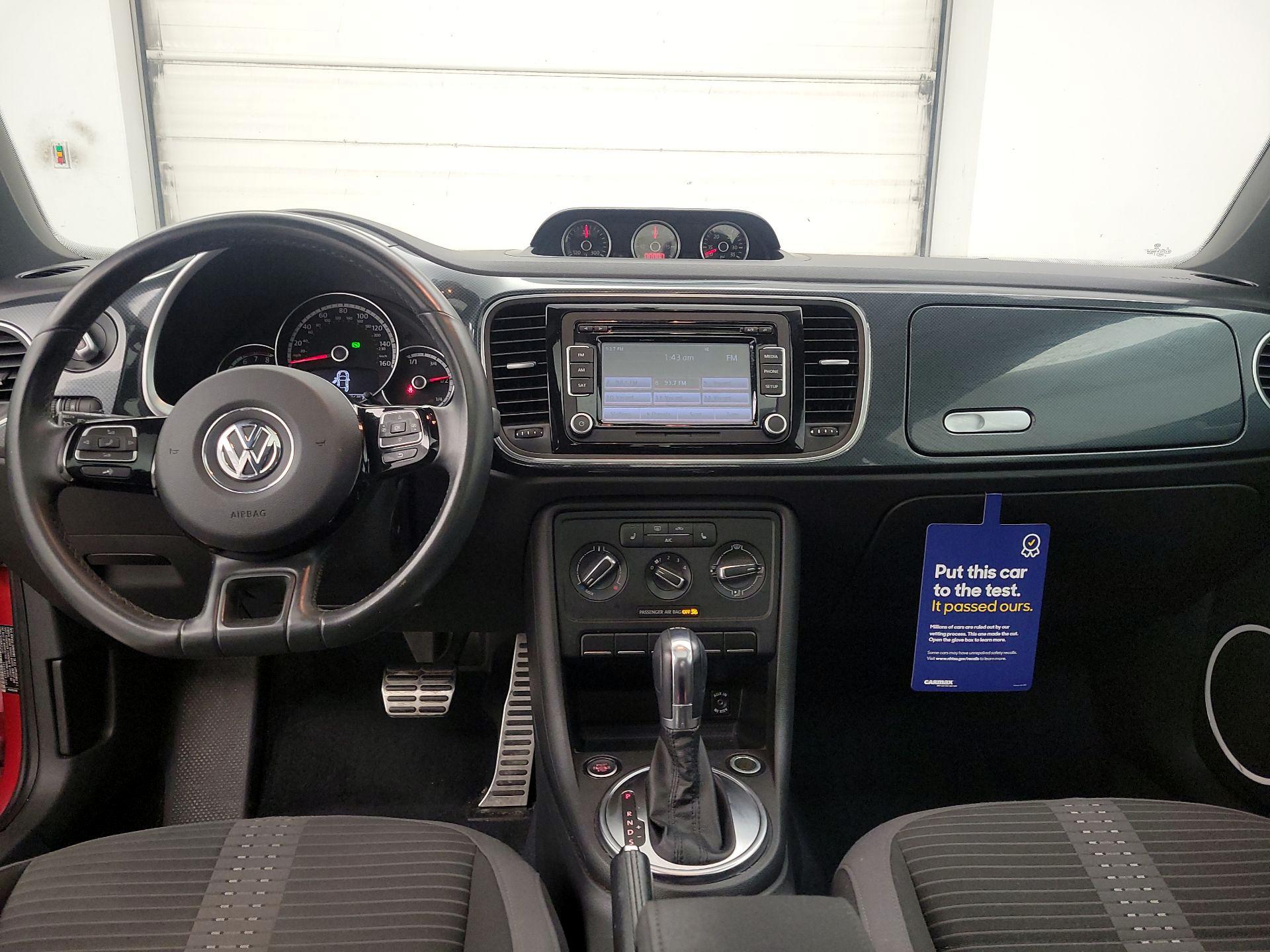 Thumbnail: 2013 Volkswagen Beetle - 9