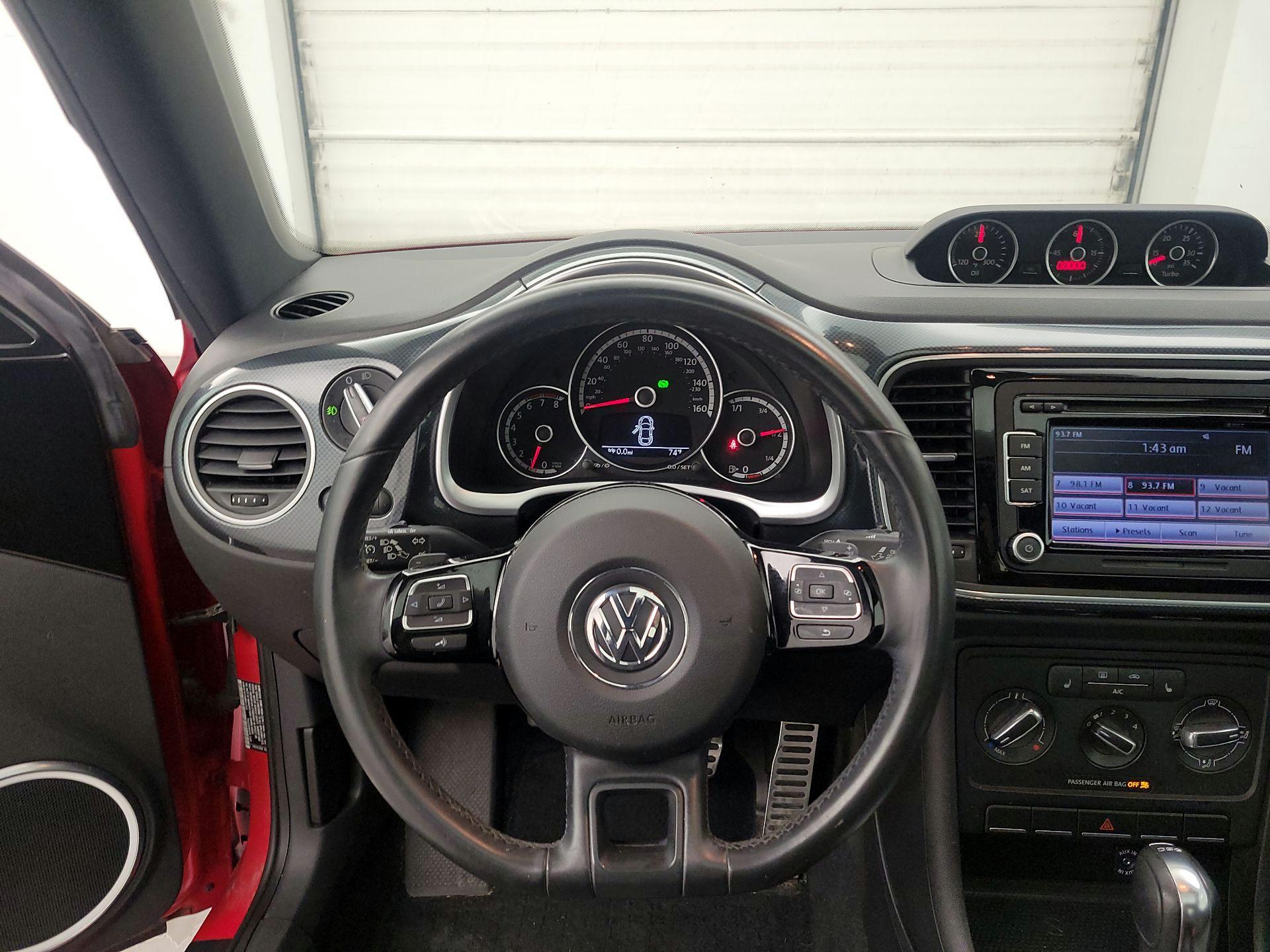 Thumbnail: 2013 Volkswagen Beetle - 10