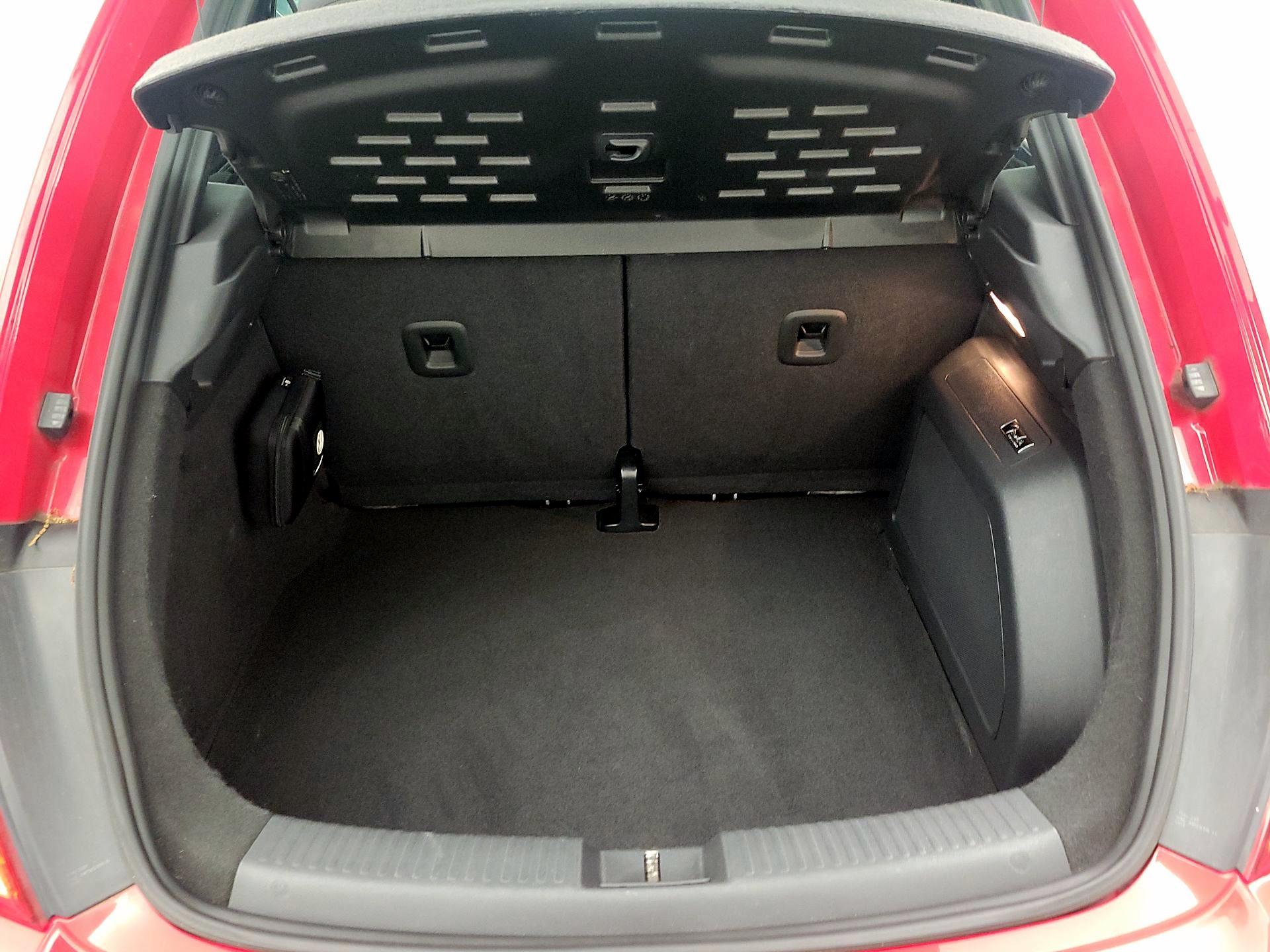 Thumbnail: 2013 Volkswagen Beetle - 19
