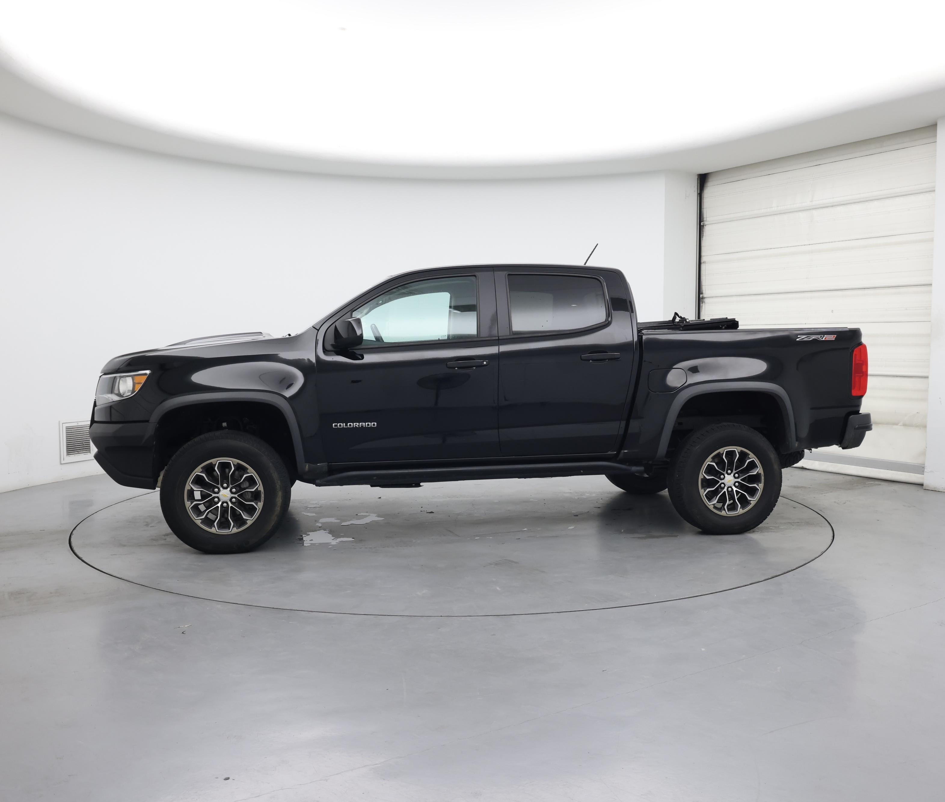 Thumbnail: 2020 Chevrolet Colorado - 3